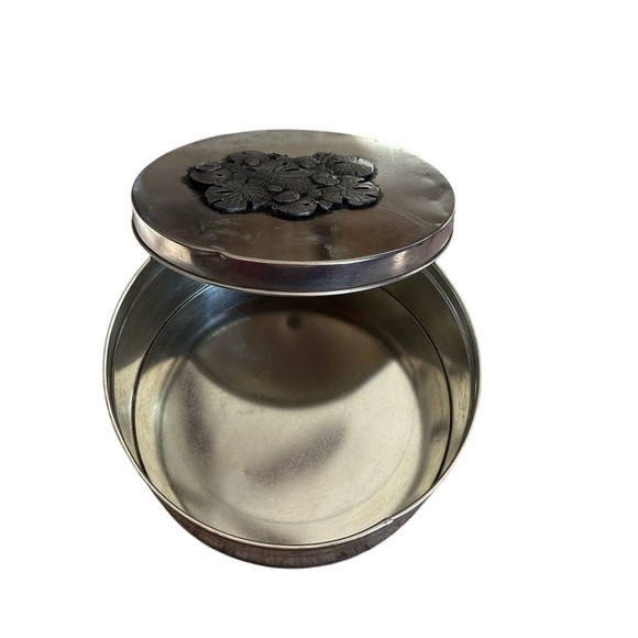 Round Metzke Pewter Round Tin, Vintage 1970s, Gray Tin Sand Dollar Pewter Lid - Picture 8 of 10